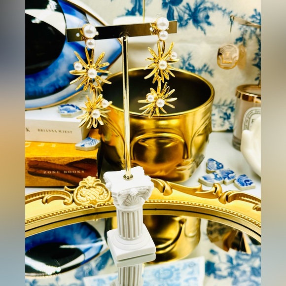 🆕 OSCAR DE LA RENTA 🧿 NWOT Starburst Faux Pearl Drop Earrings - Picture 9 of 11